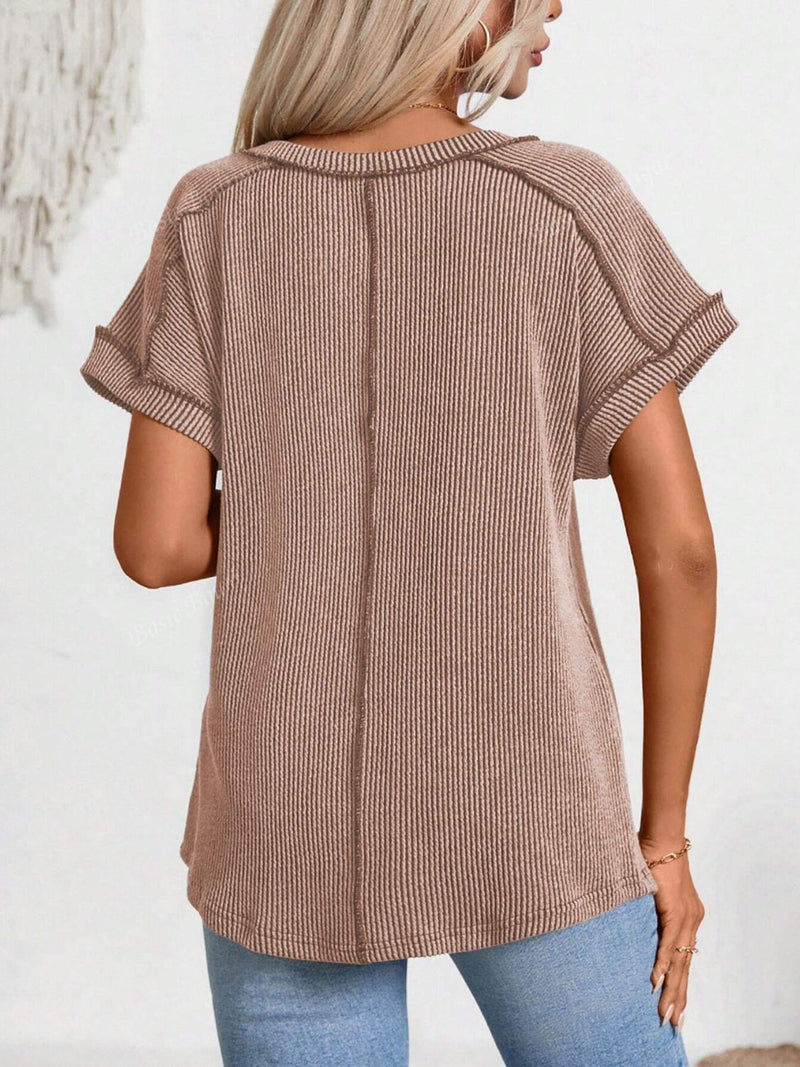 Exposed Seam V-Neck Short Sleeve Top